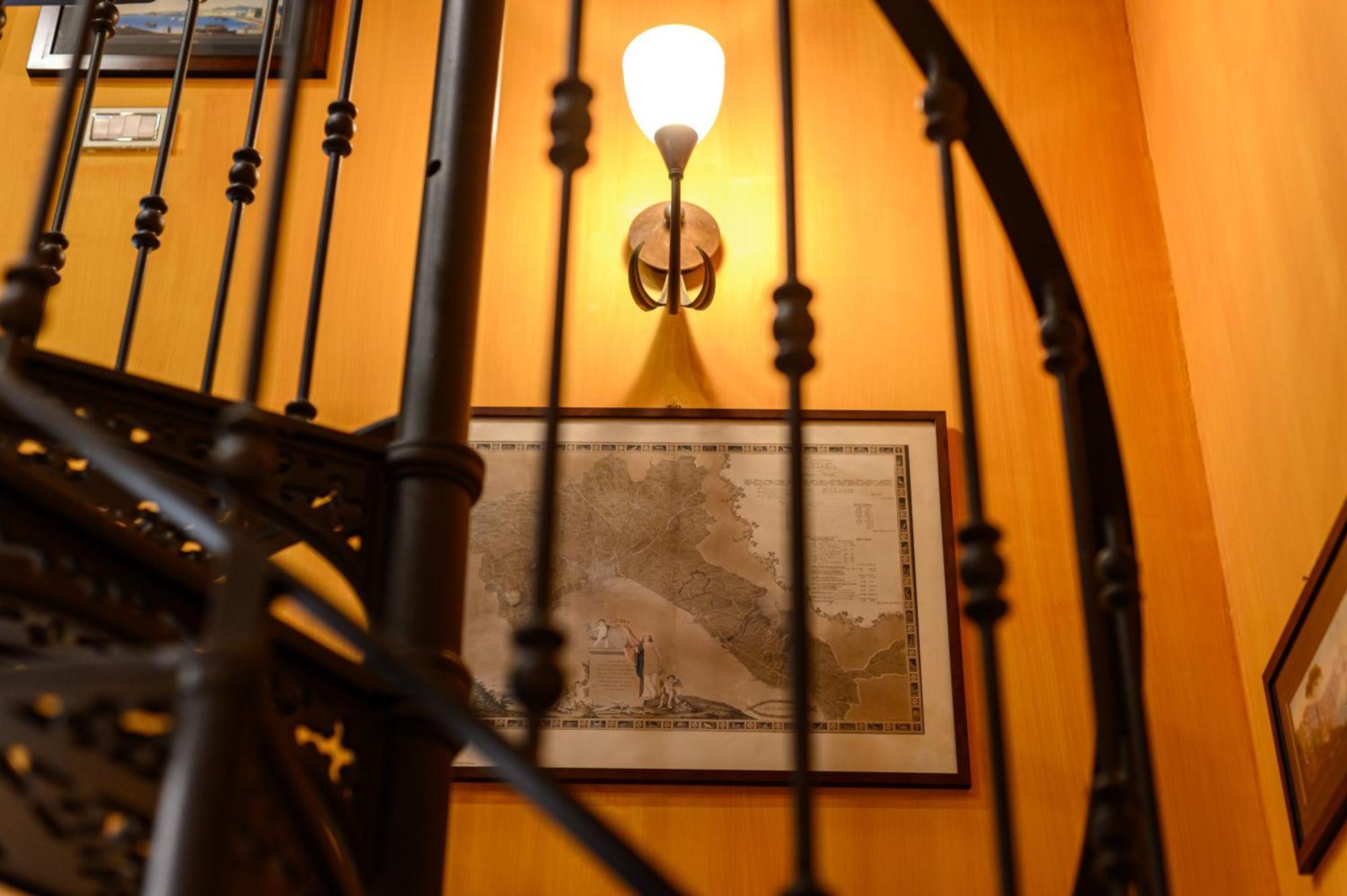 Via Carlo De Cesare 15 Appartement Napels Buitenkant foto